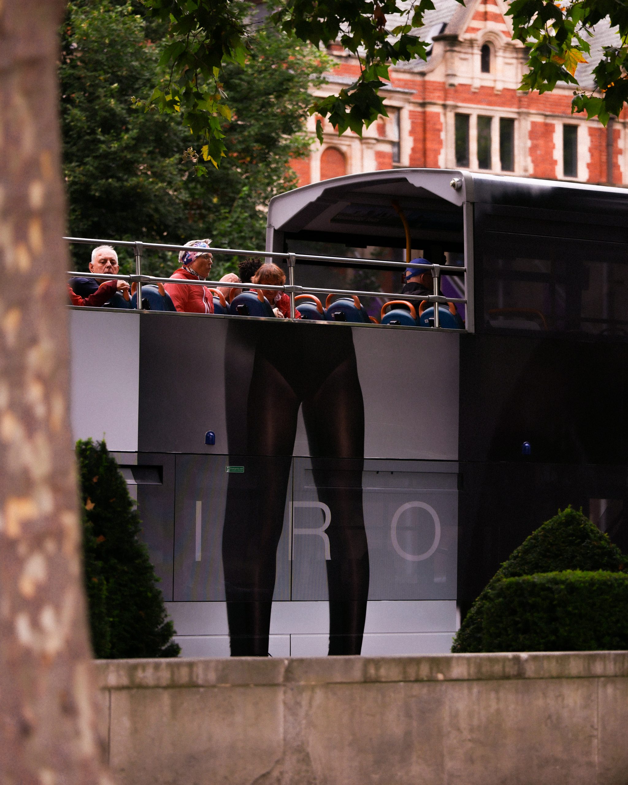 iro-street-campaign-london-07