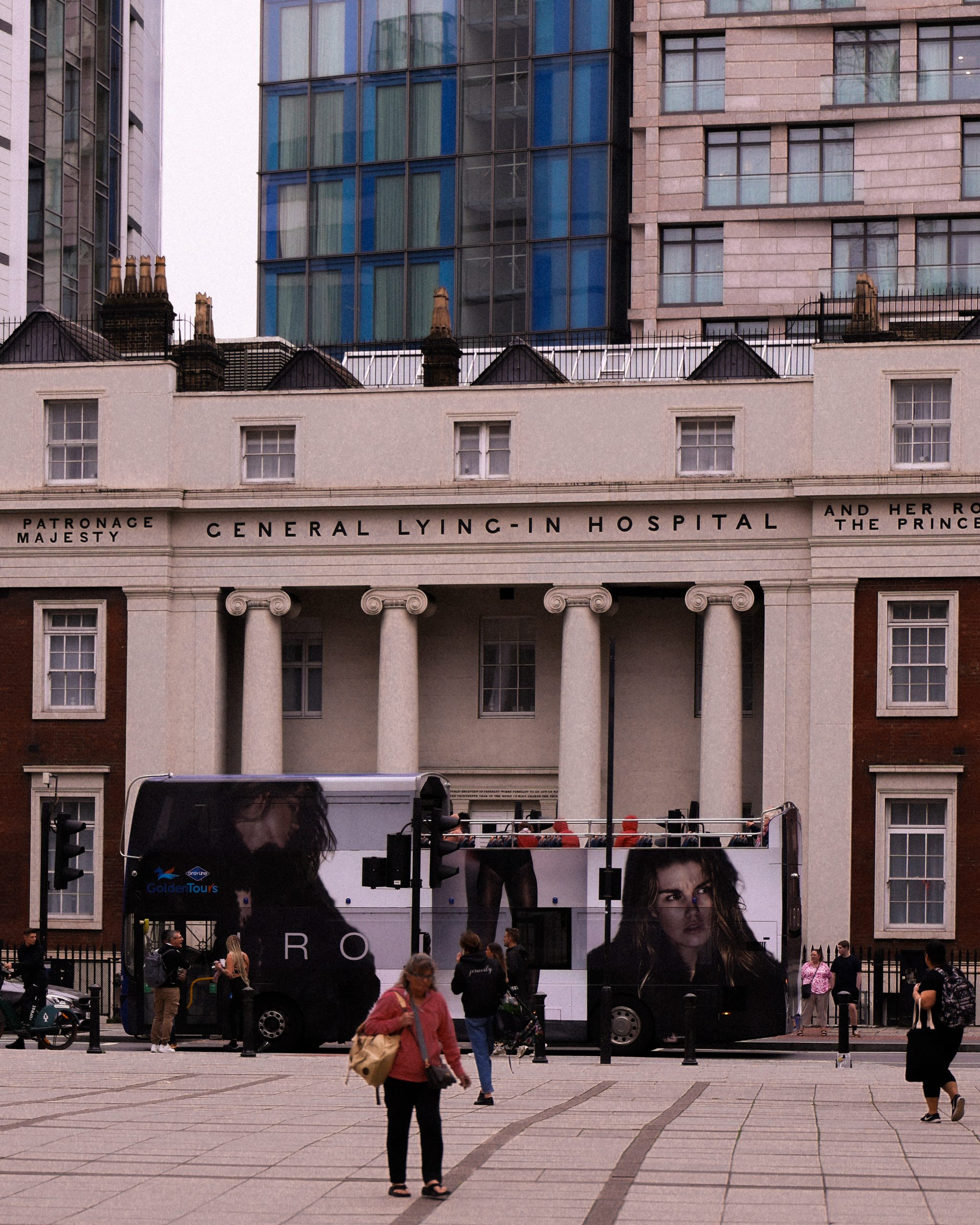 iro-street-campaign-london-13